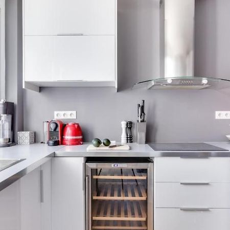 Guestready - Appartement Terrasse Vue Tour Eiffel パリ エクステリア 写真