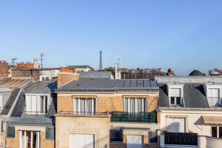 Guestready - Appartement Terrasse Vue Tour Eiffel パリ エクステリア 写真
